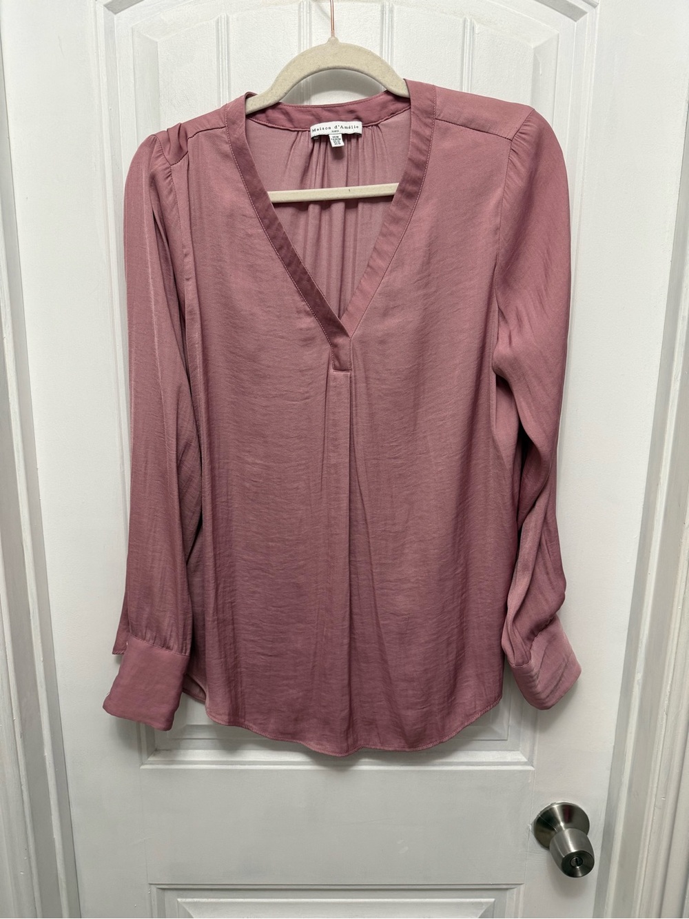 Maison D'Amelie Long Sleeve Womens Top Blouse Medium pink Solid V Neck  (14-4)